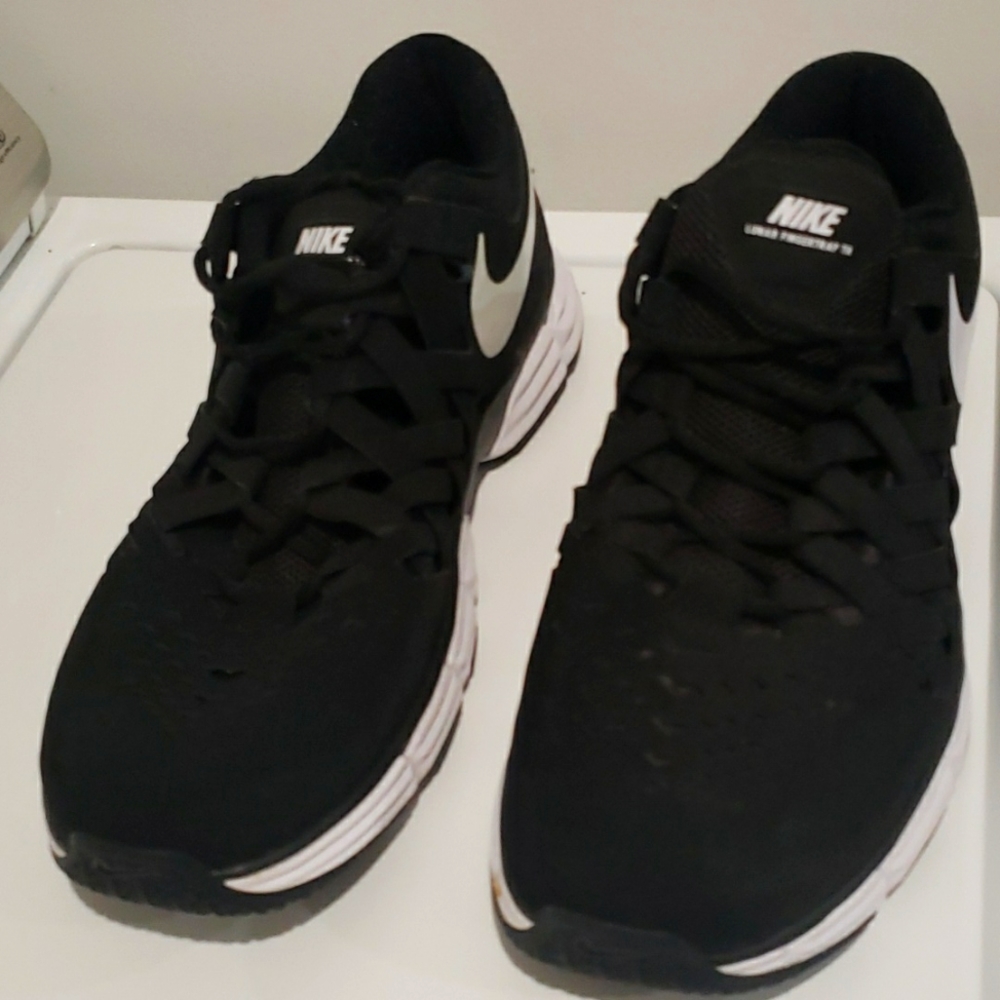 Nike Lunar Fingertrap Training Shoes
